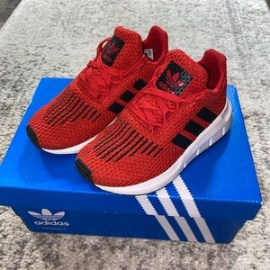 LIKE NEW toddler Adidas running shoes size 8